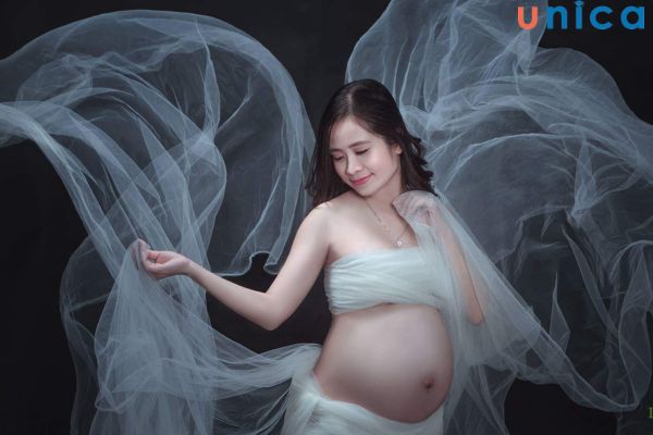 Chụp ảnh với trang phục lụa