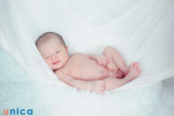 Chụp ảnh cho bé trong giai đoạn từ 1 – 6 tháng tuổi