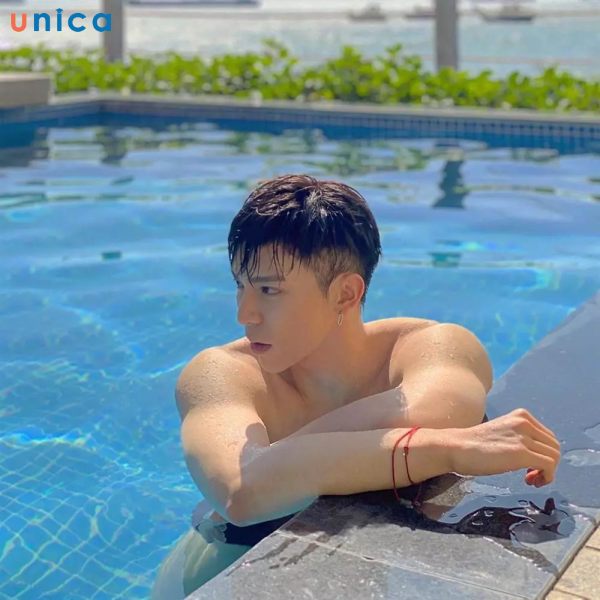 Cách chụp hình đẹp cho nam ngoài bãi cát