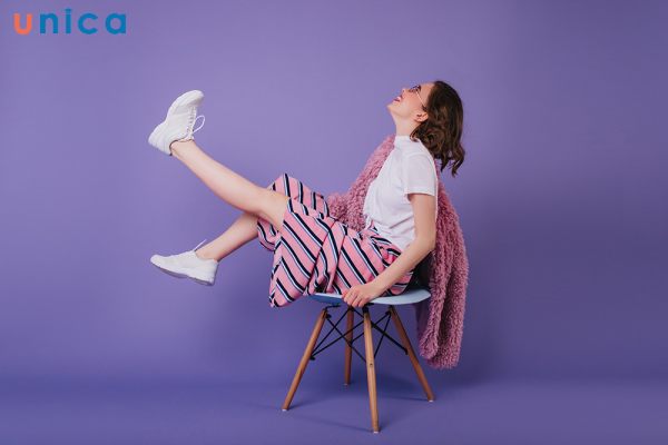 Tạo dáng cool ngầu với concept chiếc ghế