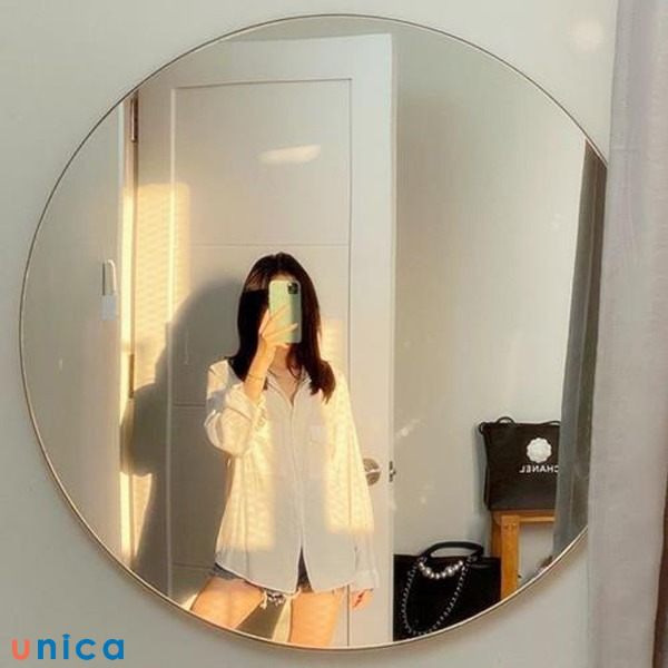 Concept chụp ảnh tại nhà với gương