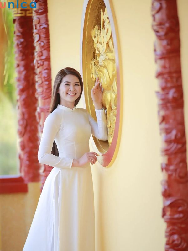 chup-anh-ao-dai-dang-dung.jpg