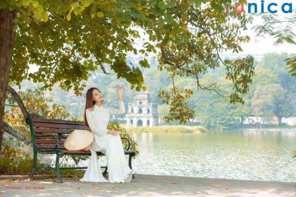 chup-anh-ao-dai-o-ho-guom.jpg