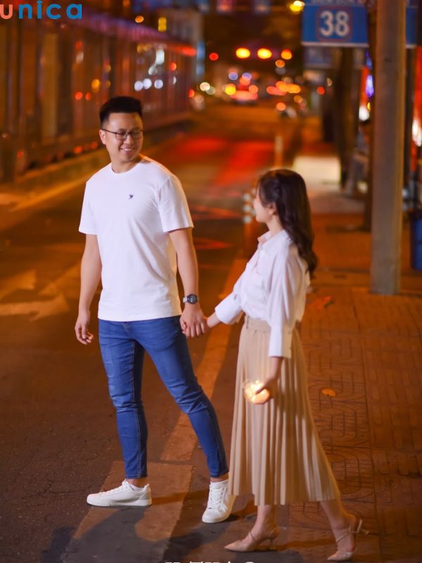 Concept thành phố và ánh đèn