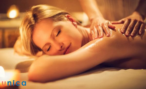 Massage vợ chồng giúp hâm nóng tình cảm