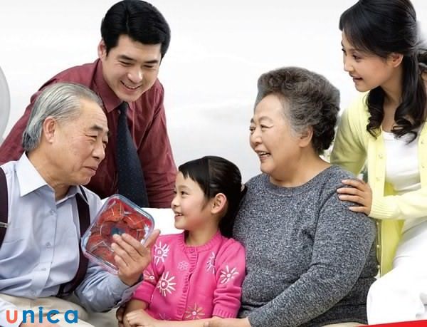 Quan tâm tới gia đình hai bên