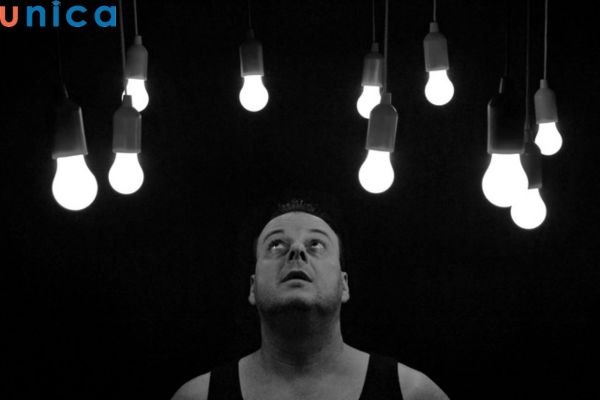 Lighting là người đảm nhiệm công việc làm ánh sáng