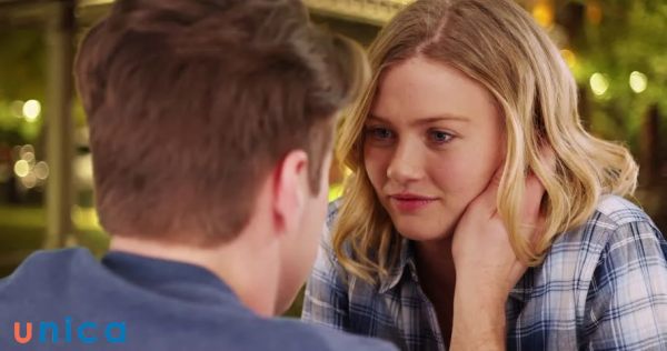 Góc máy ngang tầm mắt hay còn gọi là Eye Level Shot