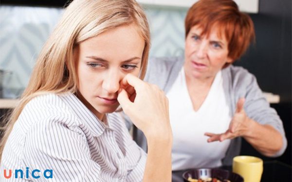 Mẹ chồng can thiệp quá sâu vào đời sống vợ chồng