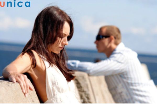 Vợ thấy chồng im lặng thì nên để cho anh ấy thời gian suy nghĩ