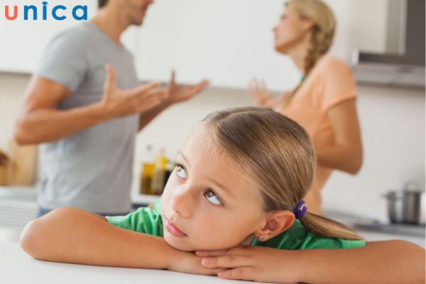 Mâu thuẫn trong việc nuôi dạy con cái là vấn đề rất nhiều các gia đình đang gặp phải