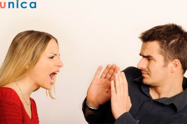 Dấu hiệu chồng chán vợ là né tránh ở chung với vợ