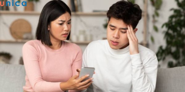 Chồng cần có không gian riêng tư riêng, vợ không nên quá kiểm soát