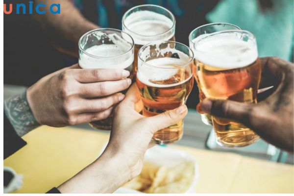 Sử dụng rượu bia là cách giải toả cảm xúc phổ biến của đàn ông