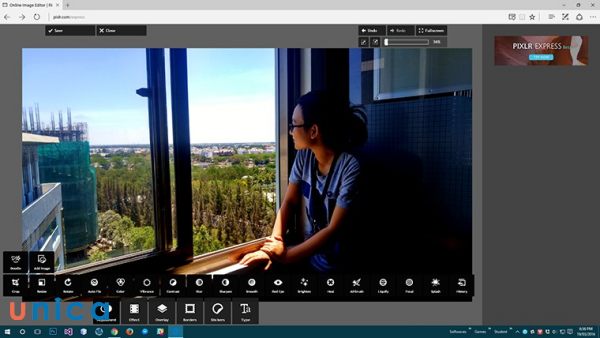 Pixlr cho phép bạn thêm chữ vào ảnh với nhiều kiểu font và hiệu ứng khác nhau