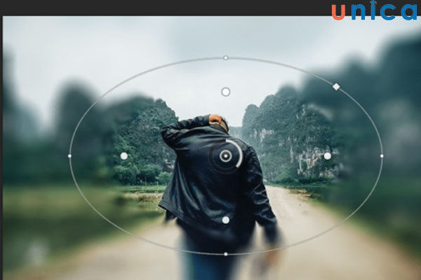 Xuất hiện điểm hình tròn ở giữa bức ảnh