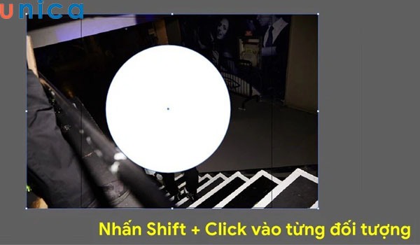 Chọn ảnh muốn cắt và hình vừa vẽ