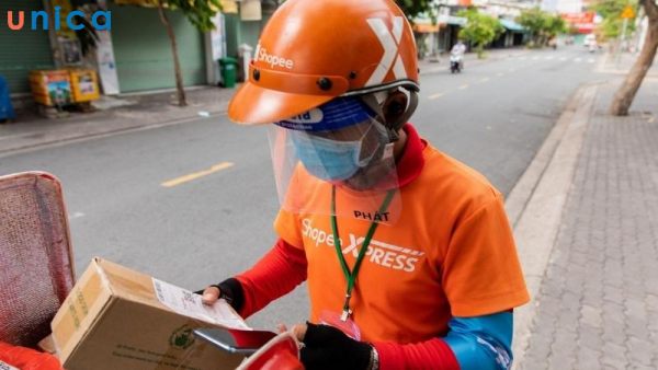 Thời gian giao hàng trên sàn Shopee thường là từ 3 đến 10 ngày làm việc