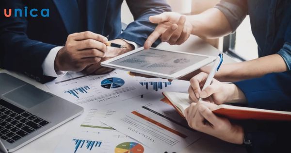 Phân tích đối thủ cạnh tranh