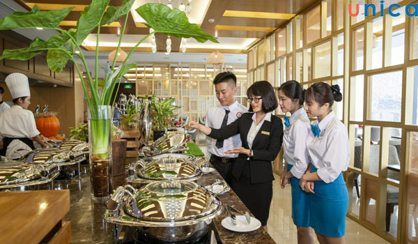 Bố trí nhân viên túc trực