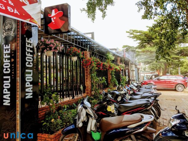 Giao Thông Và Chỗ Đậu Xe