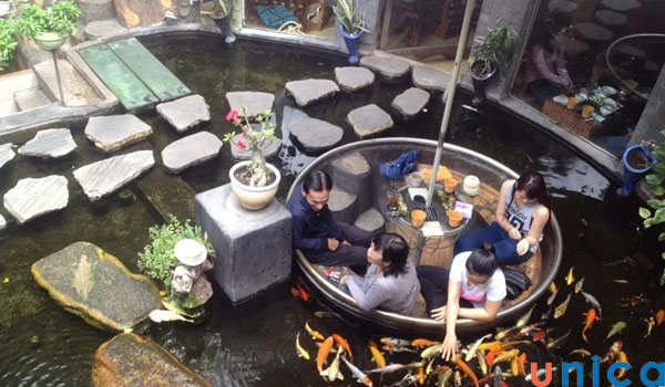 Quán cafe dưới nước