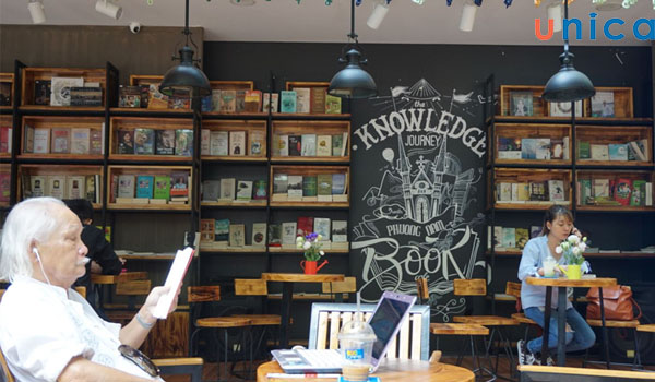 Mô hình kinh doanh quán cafe sách – “Lạ” nhưng không “Mới”