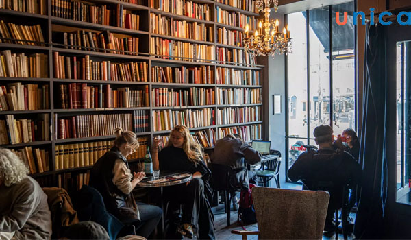 Xác định đối tượng khách hàng của cà phê sách