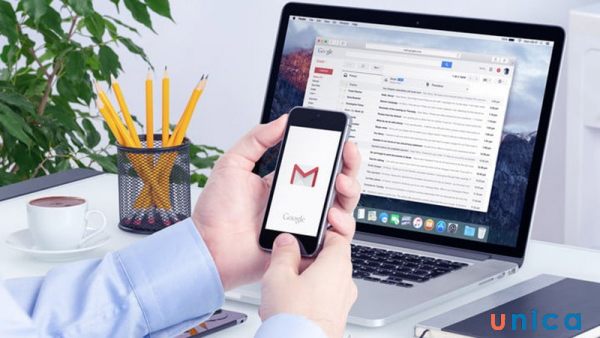 gui-email-dinh-ky.jpg