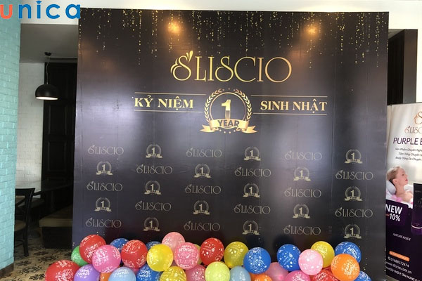 so sánh sự giống và khác nhau giữa Backdrop và Background
