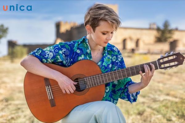 huong-cam-dan-guitar-classic.jpg
