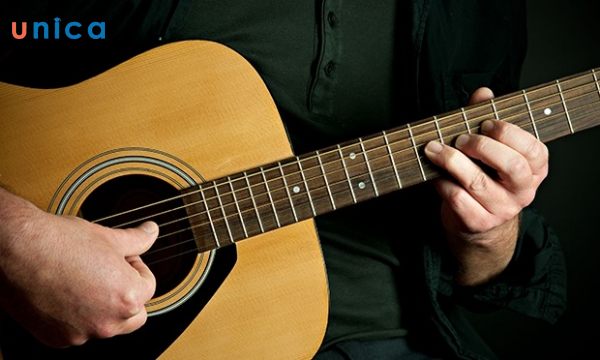 Đàn Guitar Classic cho chơi solo và trữ tình