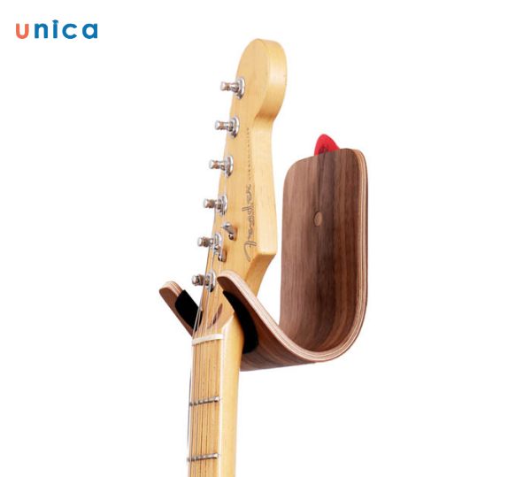 Giá treo bằng chiếc gỗ ván được uốn cong