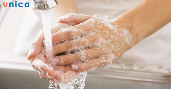 Rửa tay trước khi chơi đàn