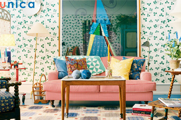 Phong cách Maximalism sử dụng nhiều màu sắc và hoạ tiết kết hợp với nhau