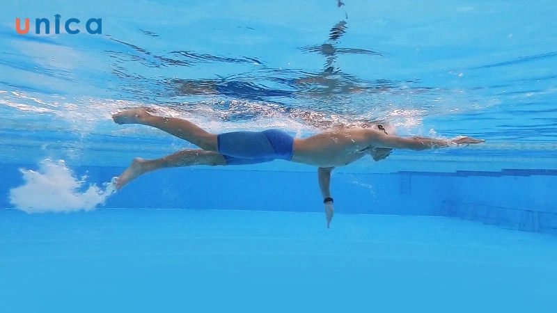 Bơi sải hay còn gọi là bơi trườn sấp (tiếng Anh gọi là Freestyle stroke) là kiểu bơi nhanh nhất trong các kiểu bơi