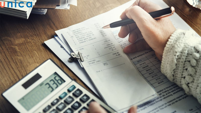 Tập thói quen ghi lại thu nhập và chi tiêu