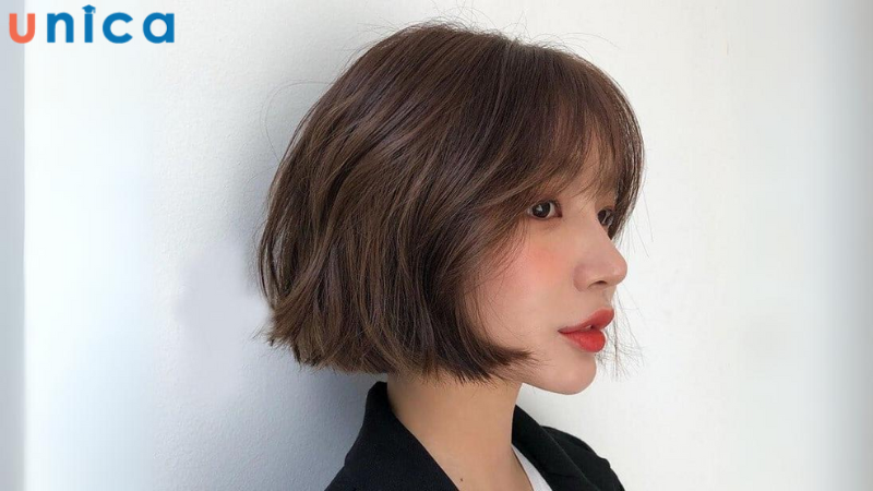 Kiểu tóc ngắn ngang cằm