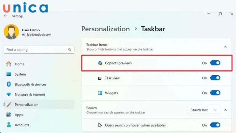 Mở mục Setting để chọn Personalization để bật tính năng Copilot