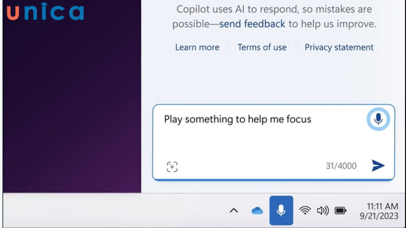 Nhập văn bản hoặc nói vào Micro để ra lệnh cho Copilot