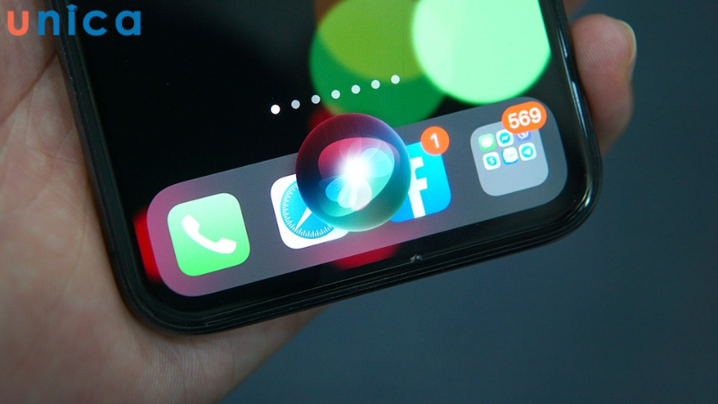 Dạy lại giọng nói cho Siri\