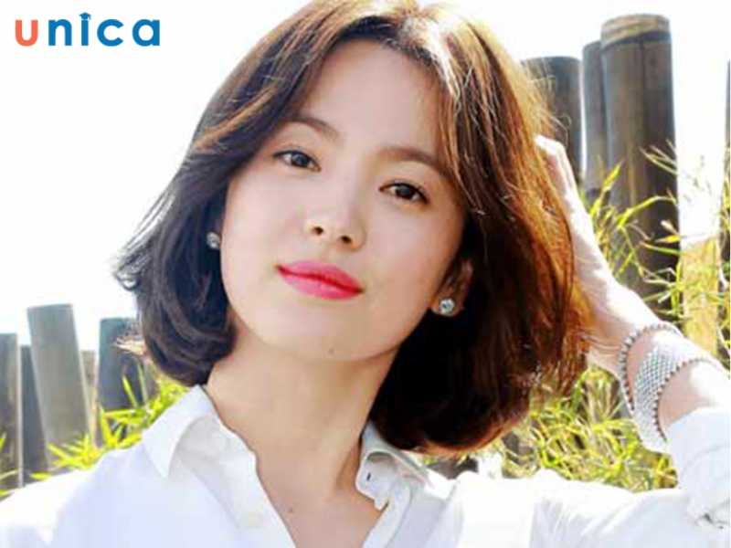 Tóc ngắn ngang vai cho mặt xuông