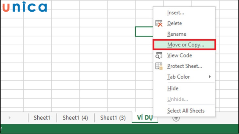 Chọn Move or Copy để di chuyển sheet