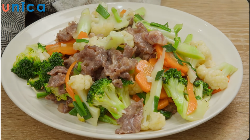 Thành phẩm súp lơ xào thịt bò