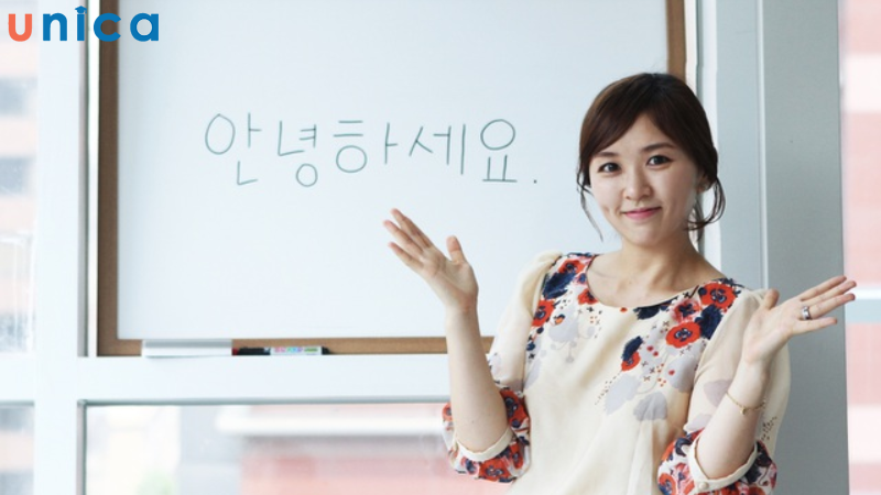 Động từ có thể kết hợp với trợ động từ để biểu thị khả năng làm việc gì đó.