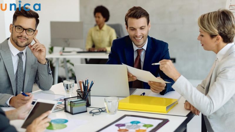 Cung cấp đầy đủ thông tin và công cụ để trao quyền hiệu quả