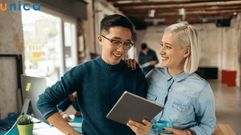Vị trí Customer Service Intern giúp Intern rèn luyện kỹ năng giao tiếp