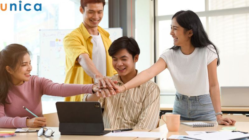 Kỹ năng làm việc nhóm rất quan trọng để trở thành một Junio xuất xắc