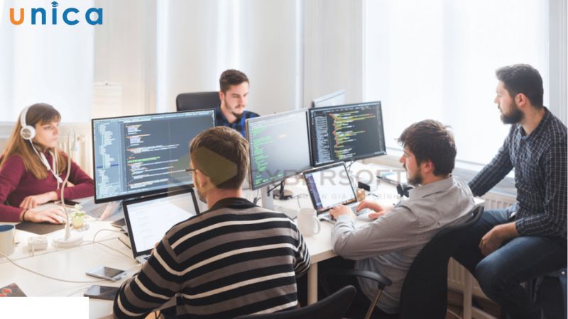 OOP mang lại nhiều lợi ích thiết thực trong phát triển phần mềm