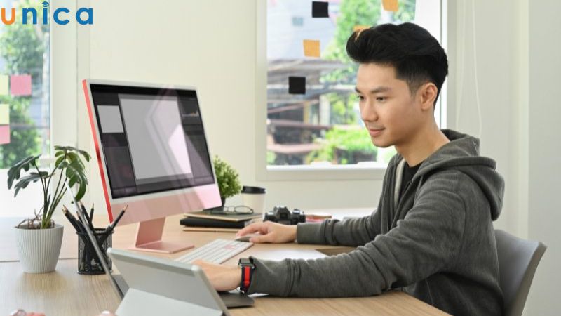 Nghề biên tập viên có cơ hội nghề nghiệp rộng mở